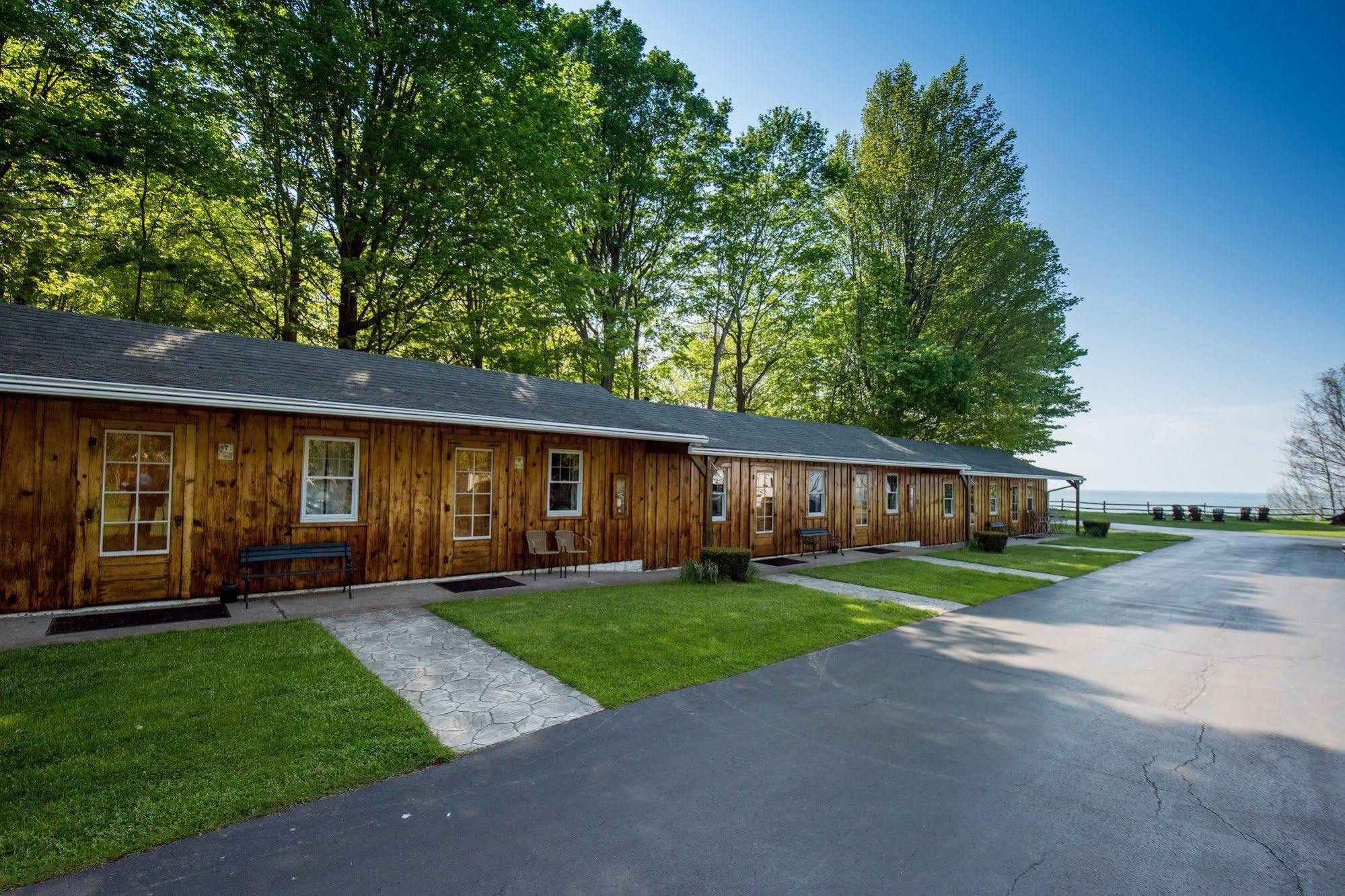 Lakeview On The Lake Hotel